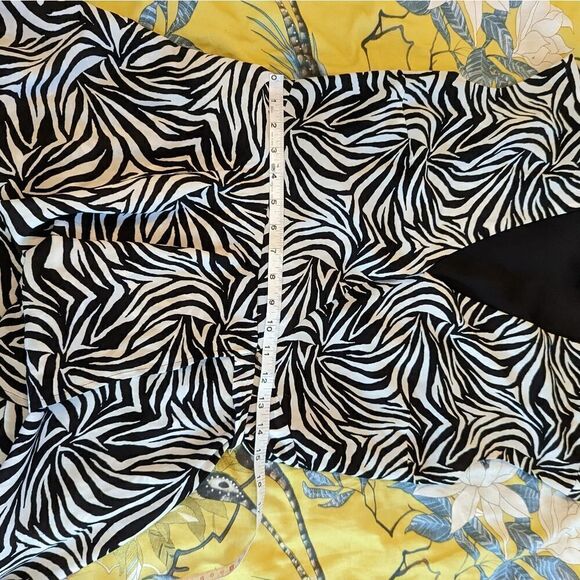 VINCE camuto nwot zebra stripe asymetrical hem wrap dress sz s - Picture 3 of 6